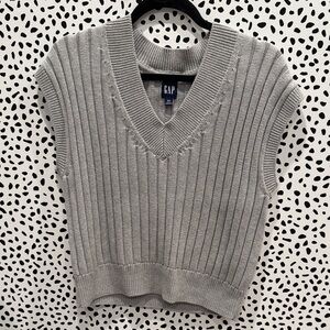 GAP Light Gray V-Neck Knit Cotton Vest